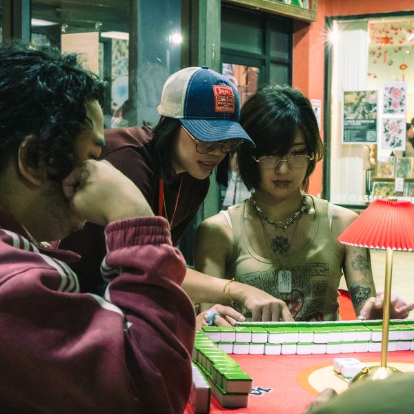 Guests playing mahjong at the Mid-Autumn Festival